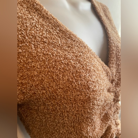 Wild Fable crop sweater w adjustable front. Size Small. TTS - Picture 2 of 4